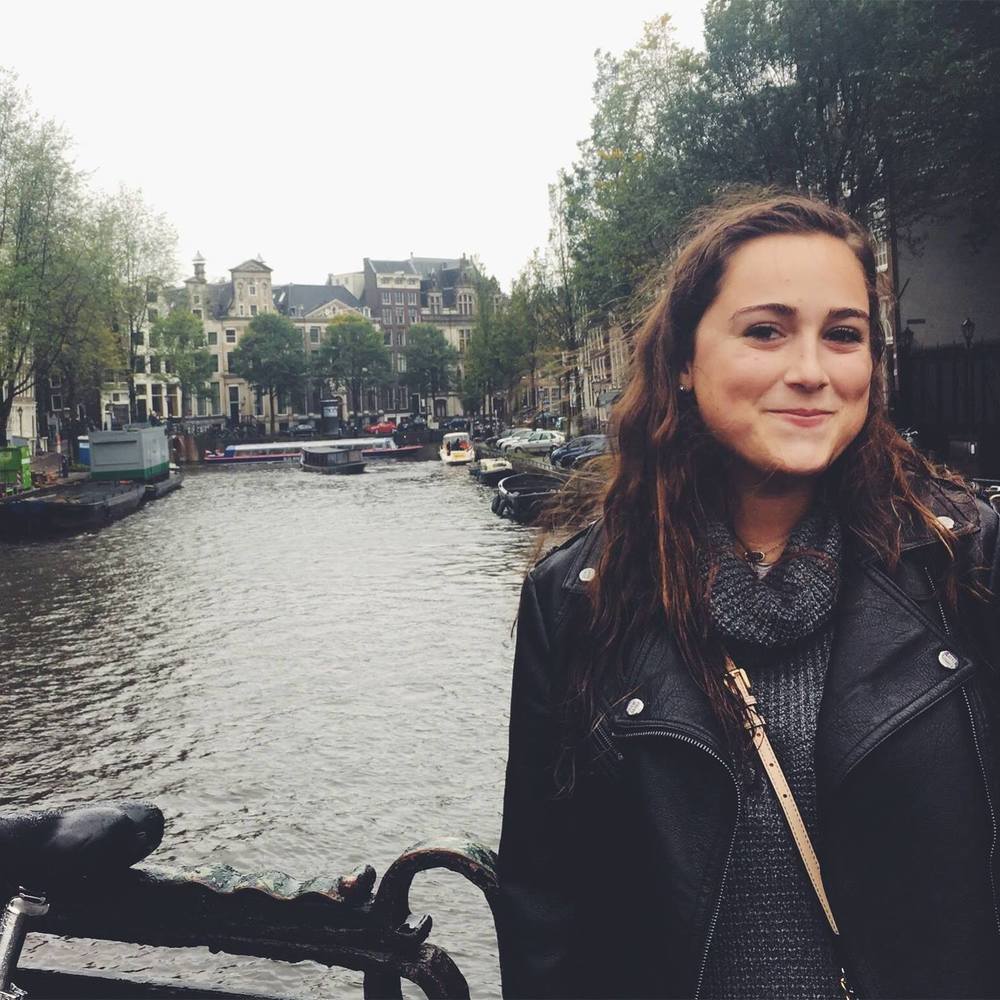 Meet your Posher, Alyssa